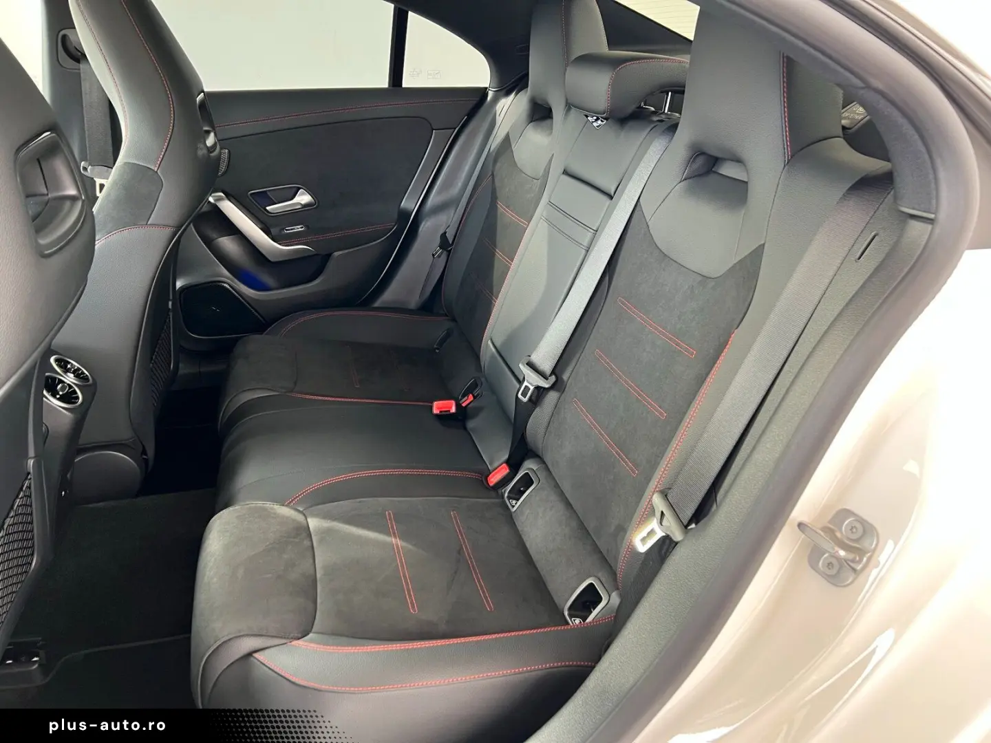 MERCEDES-BENZ CLA 200 AMG