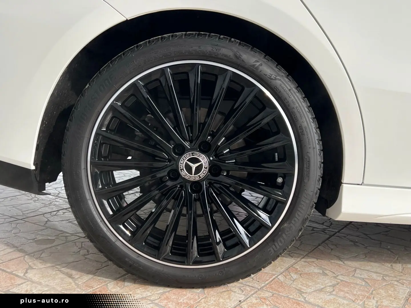 MERCEDES-BENZ CLA 200 AMG