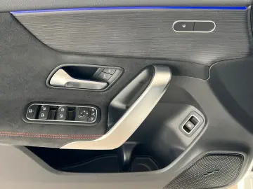 MERCEDES-BENZ CLA 200 AMG