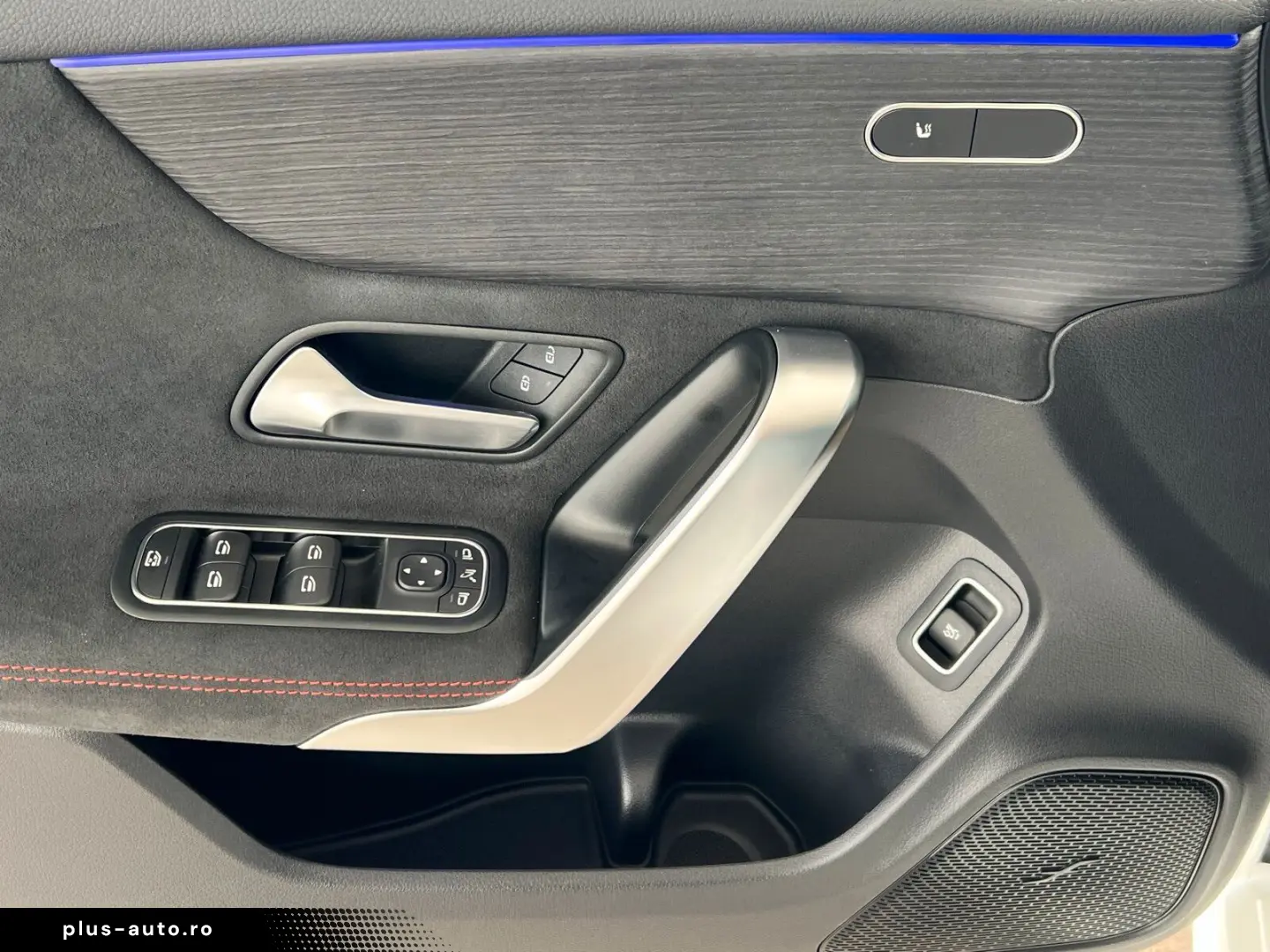 MERCEDES-BENZ CLA 200 AMG