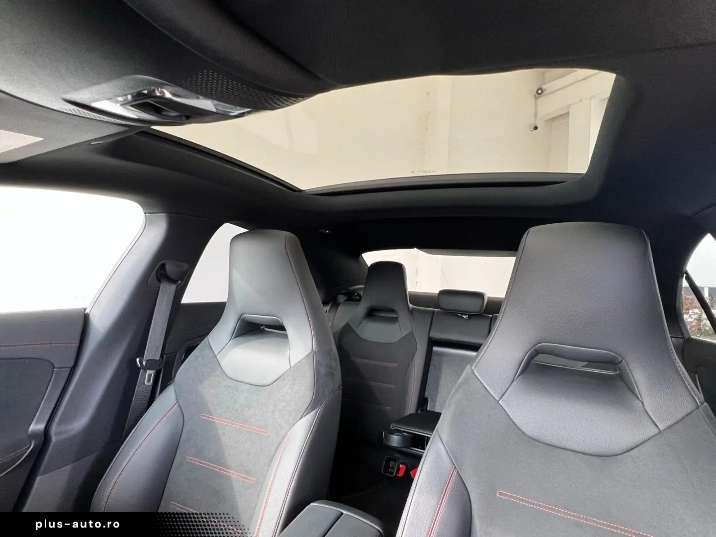 MERCEDES-BENZ CLA 200 AMG