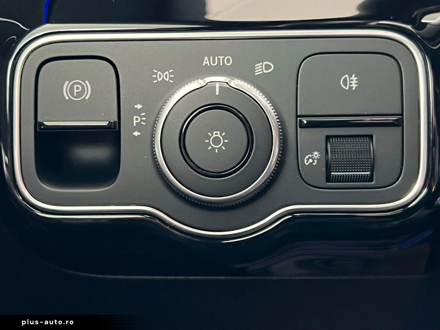 MERCEDES-BENZ CLA 200 AMG