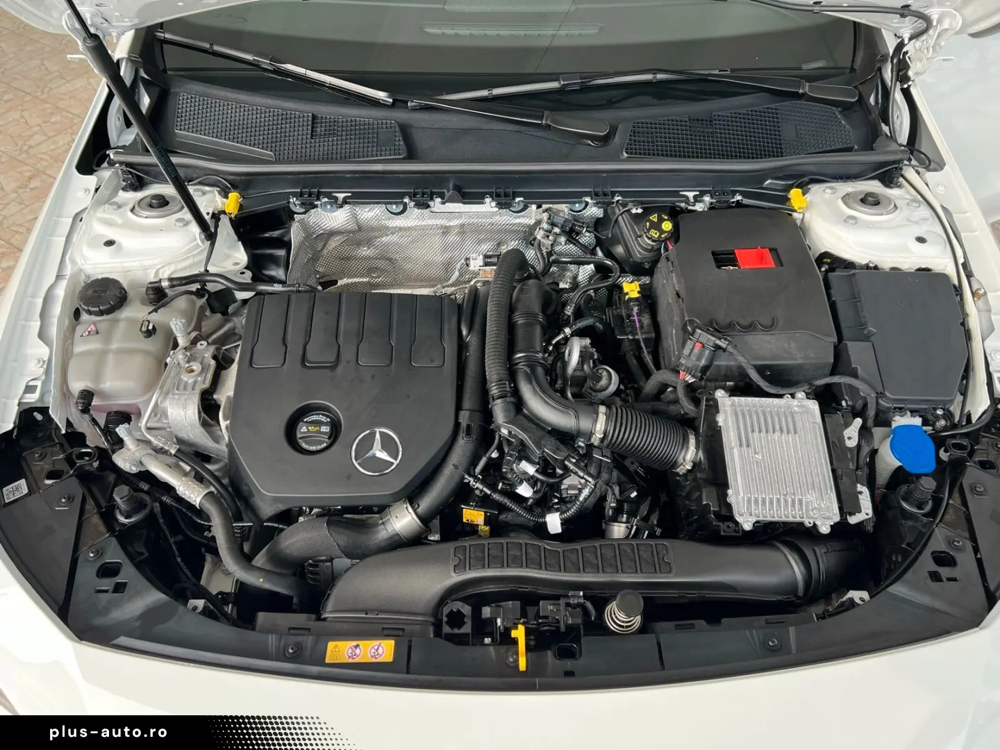 MERCEDES-BENZ CLA 200 AMG