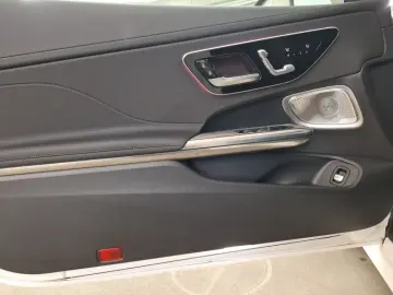 MERCEDES-BENZ CLE 200 Cabriolet AMG Advanced LED Mem&hellip;