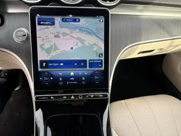 MERCEDES-BENZ CLE 220 d Cabriolet AMG Advanced Plus Night 19