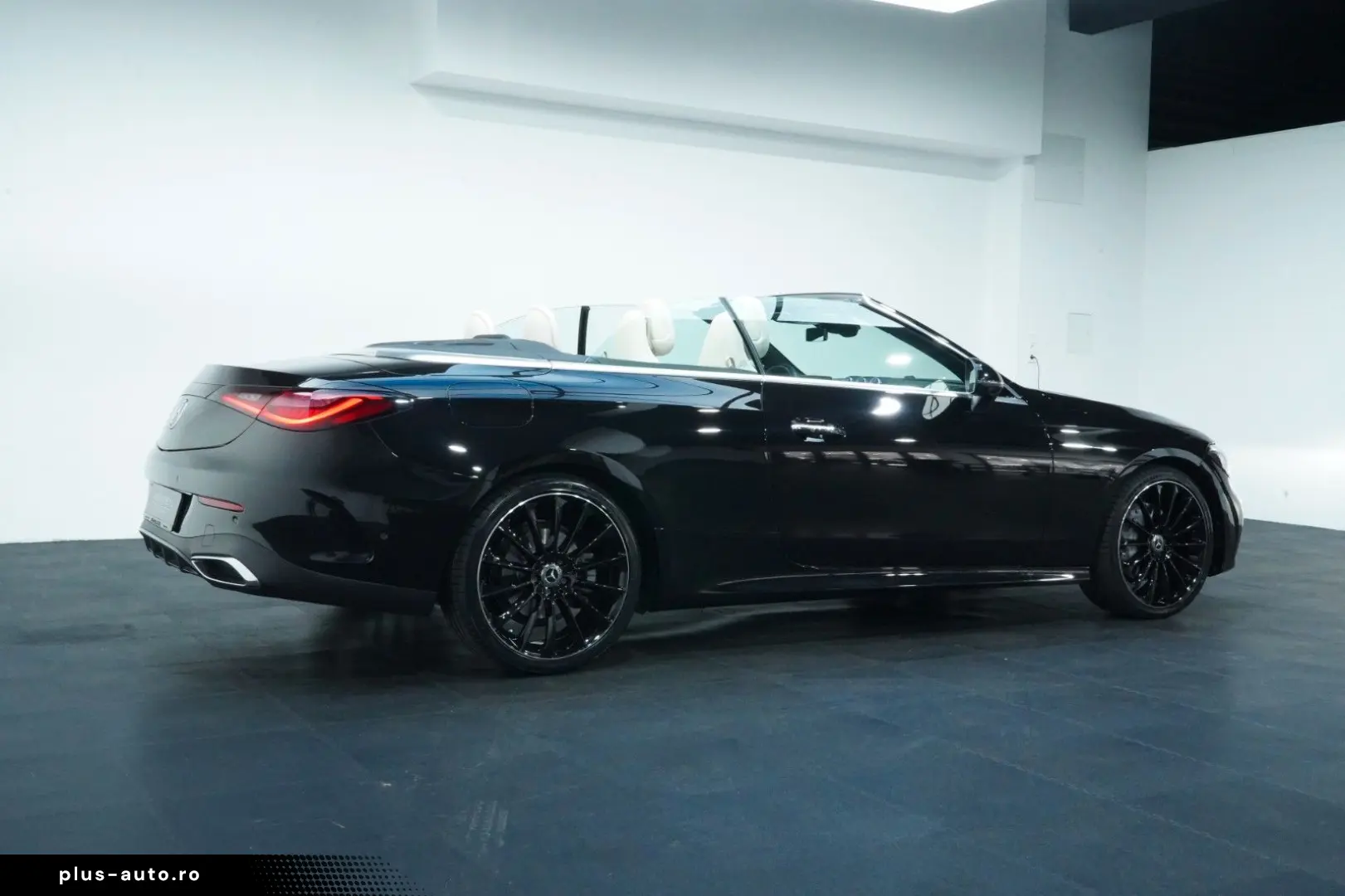 MERCEDES-BENZ CLE 220 d Cabrio AMG 9G LED 360  OLED MMRY 20