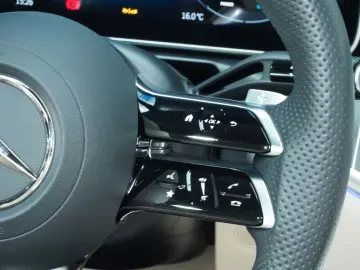 MERCEDES-BENZ CLE 220 d Cabrio AMG 9G LED 360  OLED MMRY 20