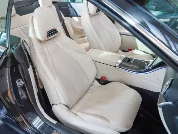 MERCEDES-BENZ CLE 220 d Cabrio AMG Line Night macchi&hellip;