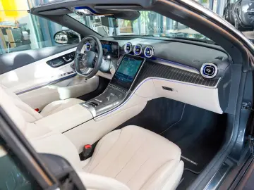 MERCEDES-BENZ CLE 220 d Cabrio AMG Line Night macchi&hellip;