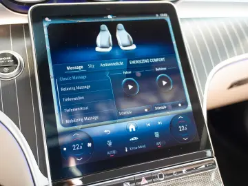 MERCEDES-BENZ CLE 220 d Cabrio AMG Line Night macchi&hellip;