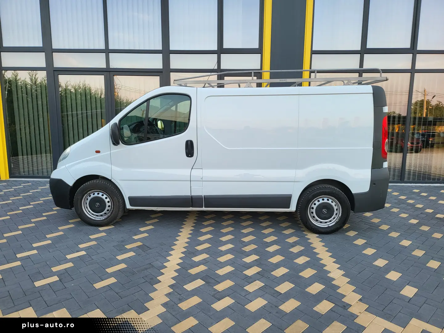 Opel Vivaro 2.0dCi    Euro 5