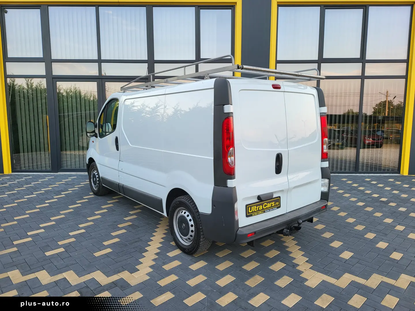 Opel Vivaro 2.0dCi    Euro 5