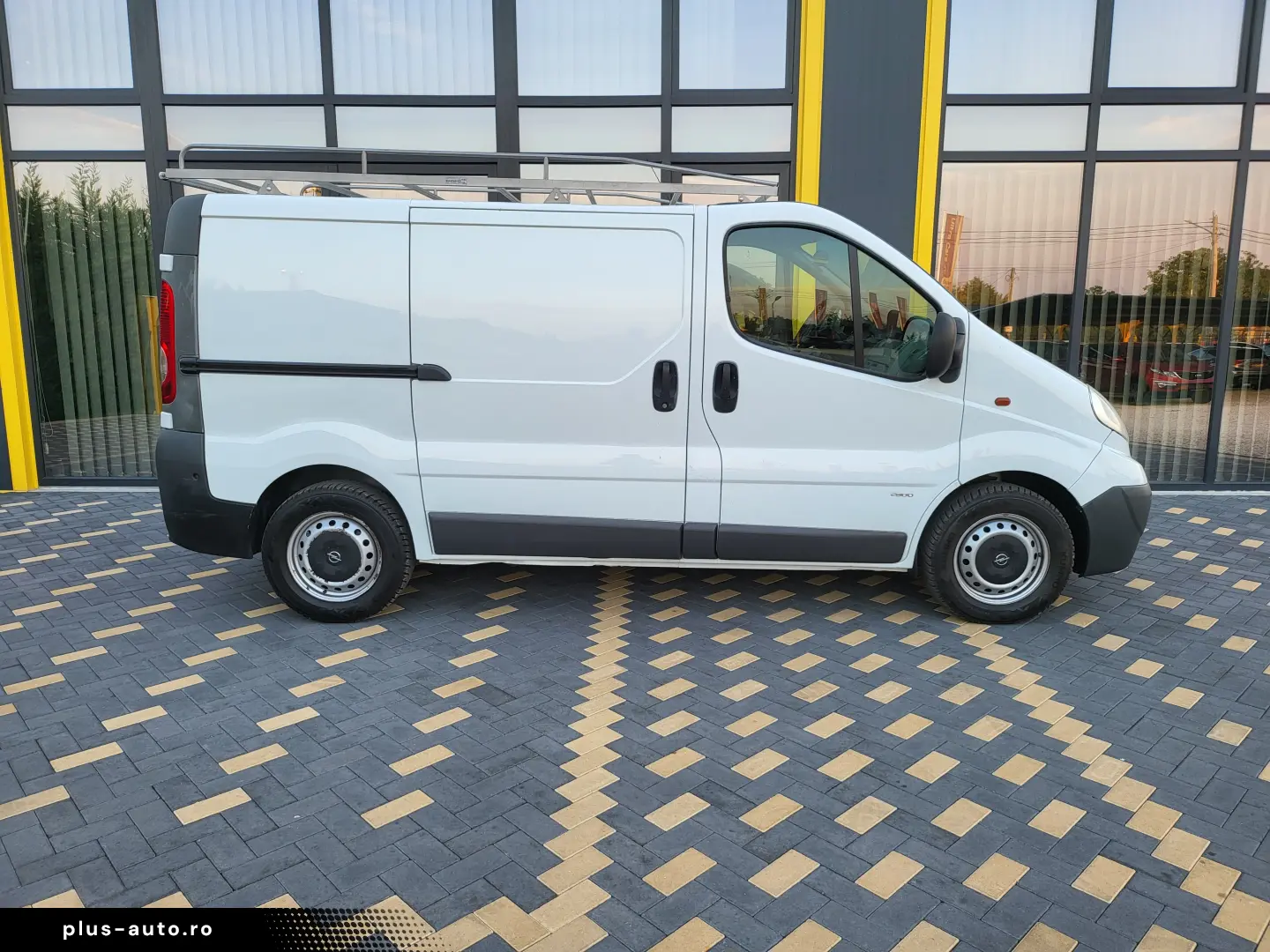 Opel Vivaro 2.0dCi    Euro 5