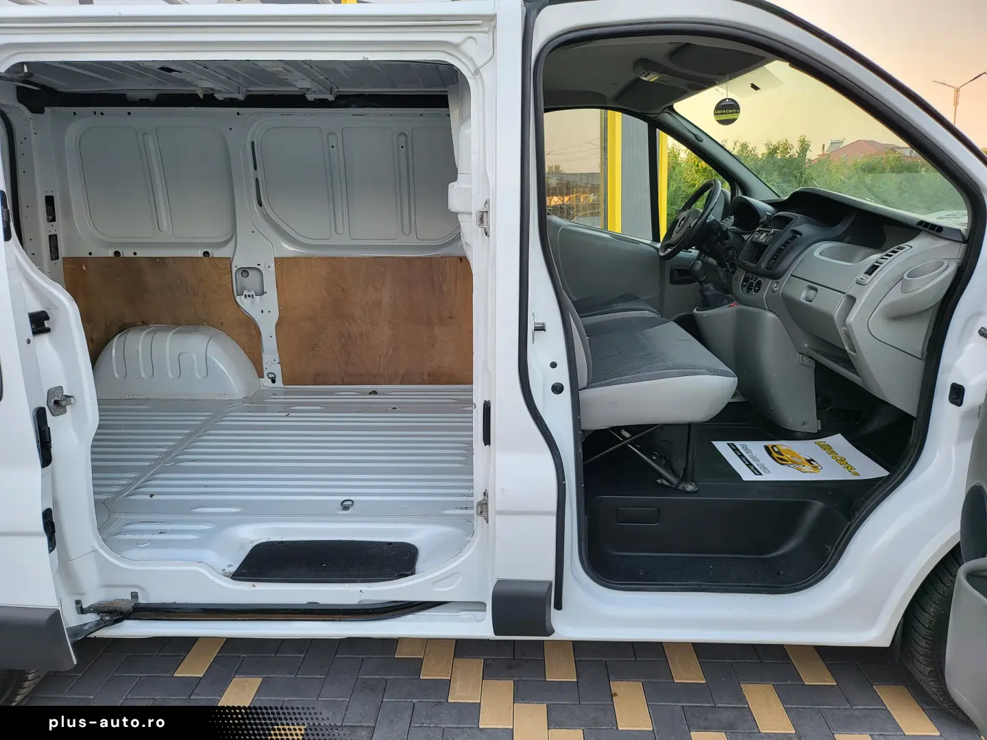 Opel Vivaro 2.0dCi    Euro 5