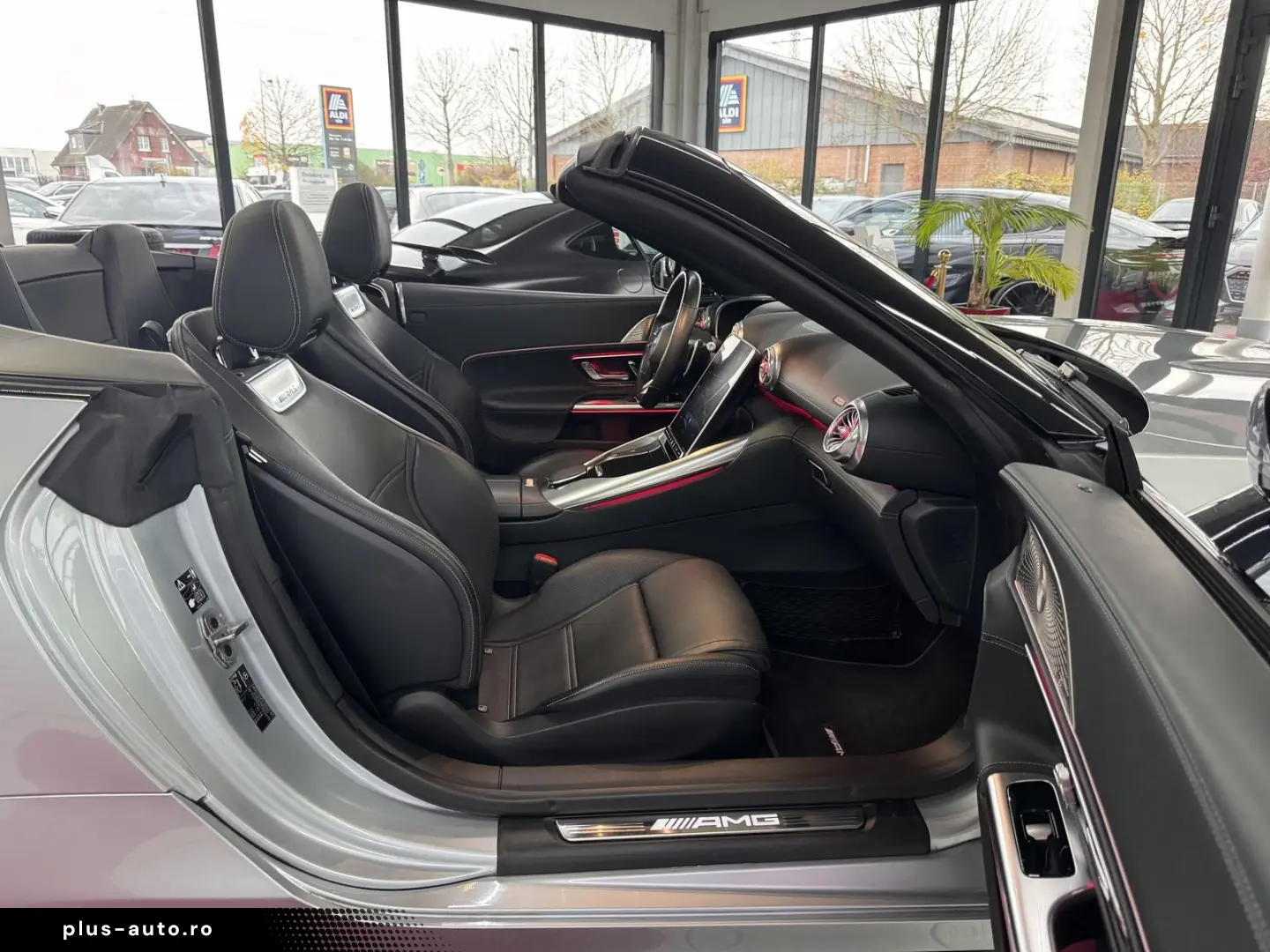 MERCEDES-BENZ SL 43 AMG  Burmester Distr HUD