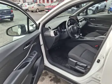 Toyota C-HR HSD 122 CP 4x2 CVT C-enter