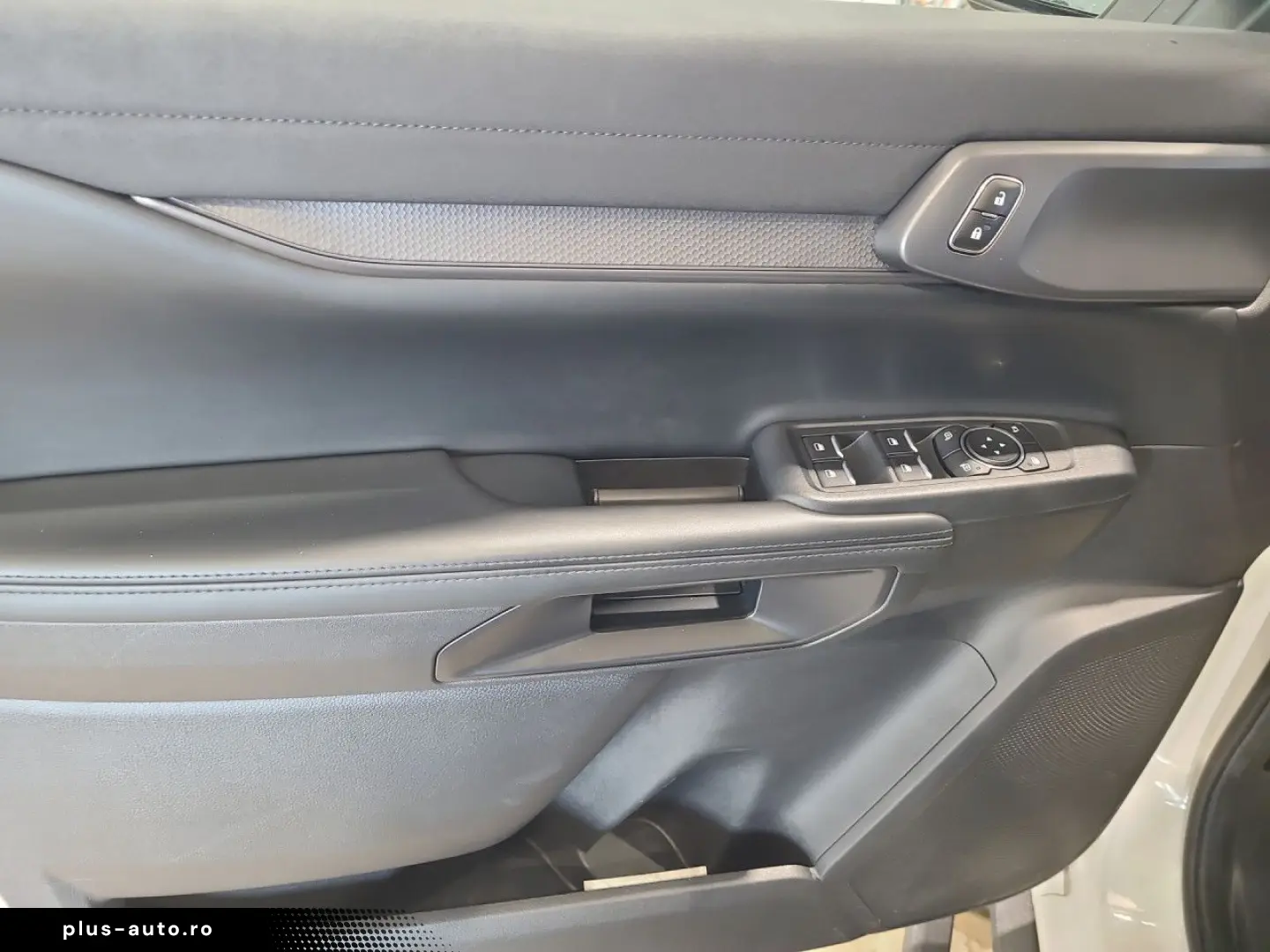 FORD Raptor e-4WD Doppelkabine