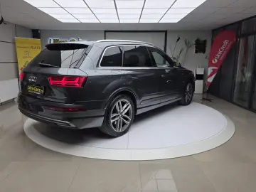 Audi Q7 3.0TDI   E-tron Plug In Hybrid   S-Line