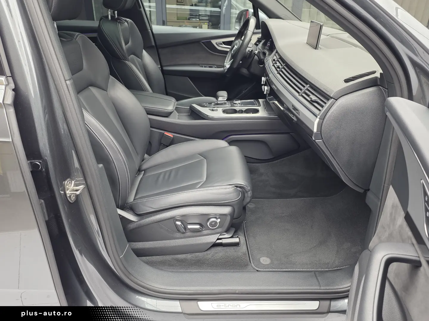 Audi Q7 3.0TDI   E-tron Plug In Hybrid   S-Line