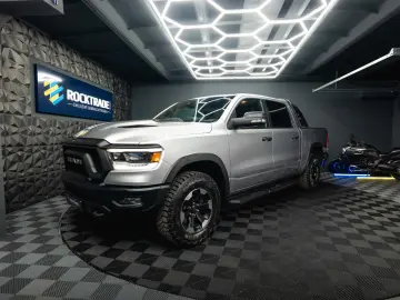 DODGE RAM 5.7 V8 HEMI 4x4