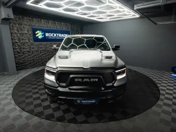 DODGE RAM 5.7 V8 HEMI 4x4