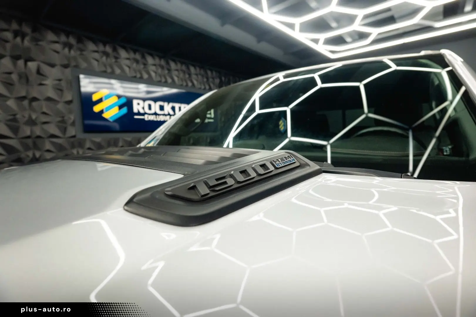 DODGE RAM 5.7 V8 HEMI 4x4