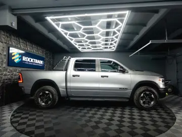 DODGE RAM 5.7 V8 HEMI 4x4