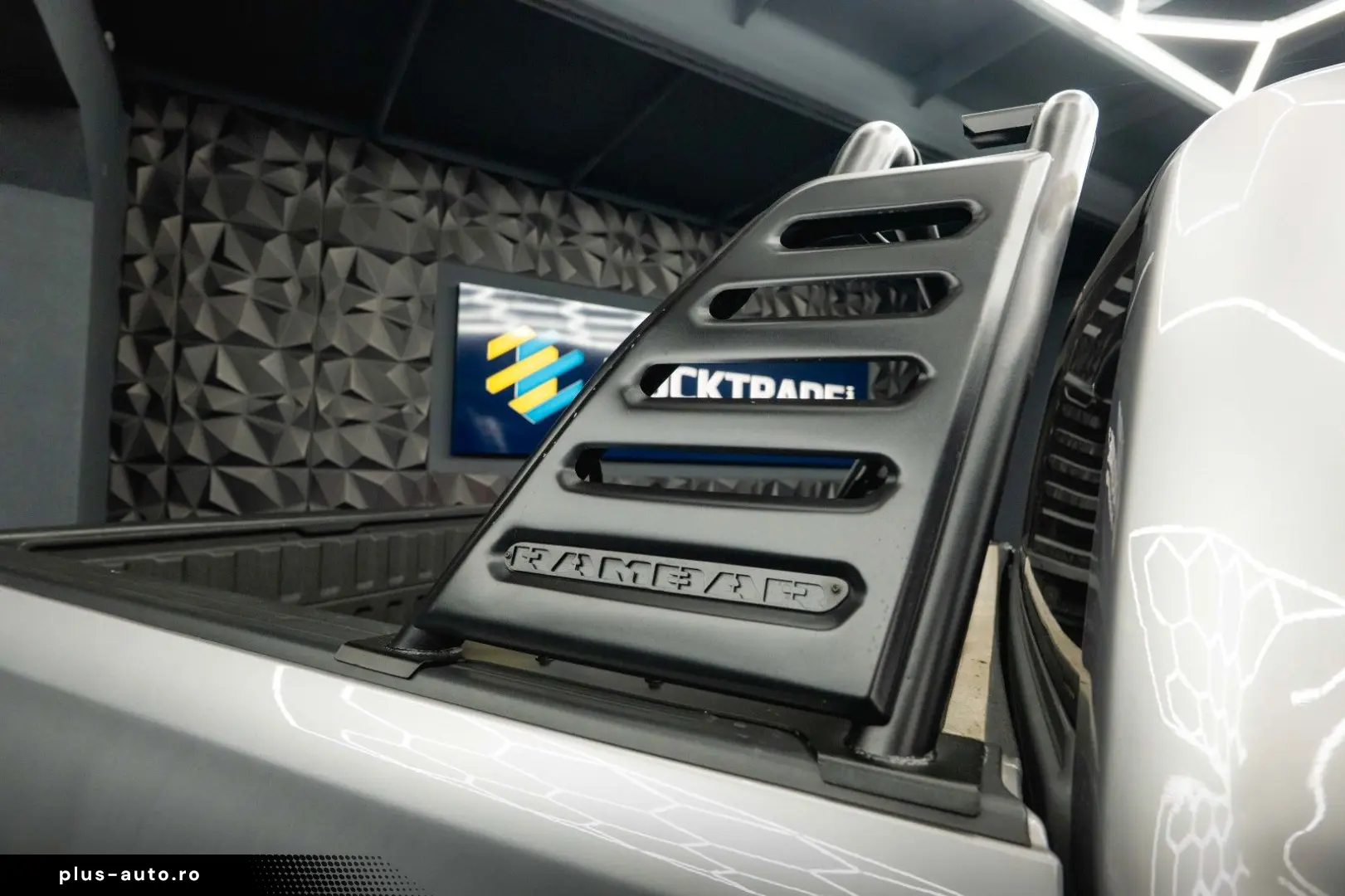 DODGE RAM 5.7 V8 HEMI 4x4