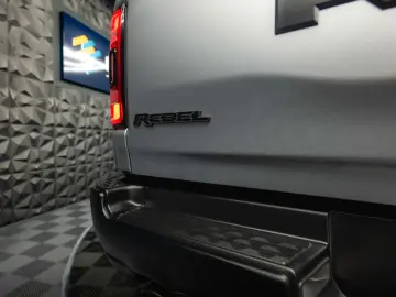 DODGE RAM 5.7 V8 HEMI 4x4