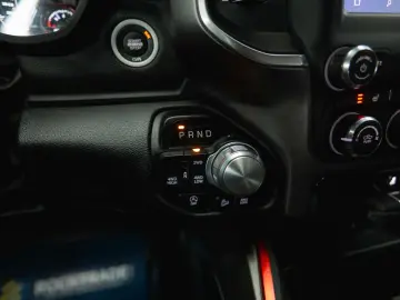 DODGE RAM 5.7 V8 HEMI 4x4