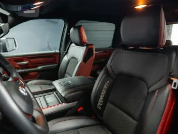 DODGE RAM 5.7 V8 HEMI 4x4