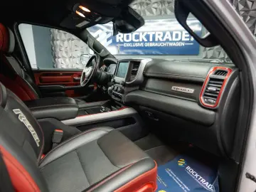 DODGE RAM 5.7 V8 HEMI 4x4