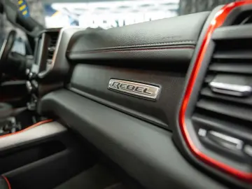 DODGE RAM 5.7 V8 HEMI 4x4