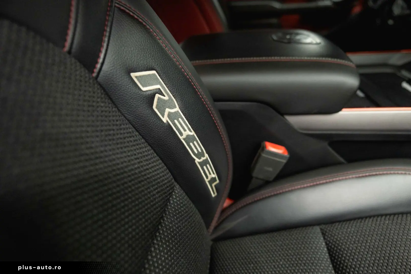 DODGE RAM 5.7 V8 HEMI 4x4