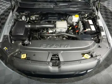 DODGE RAM 5.7 V8 HEMI 4x4