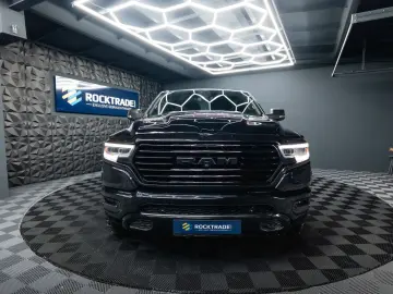 DODGE RAM 5.7 V8 HEMI 4x4 OFFROAD Night Limited 19%