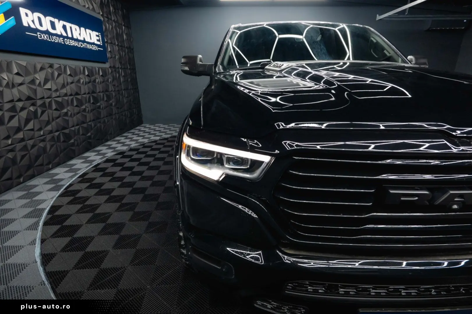 DODGE RAM 5.7 V8 HEMI 4x4 OFFROAD Night Limited 19%