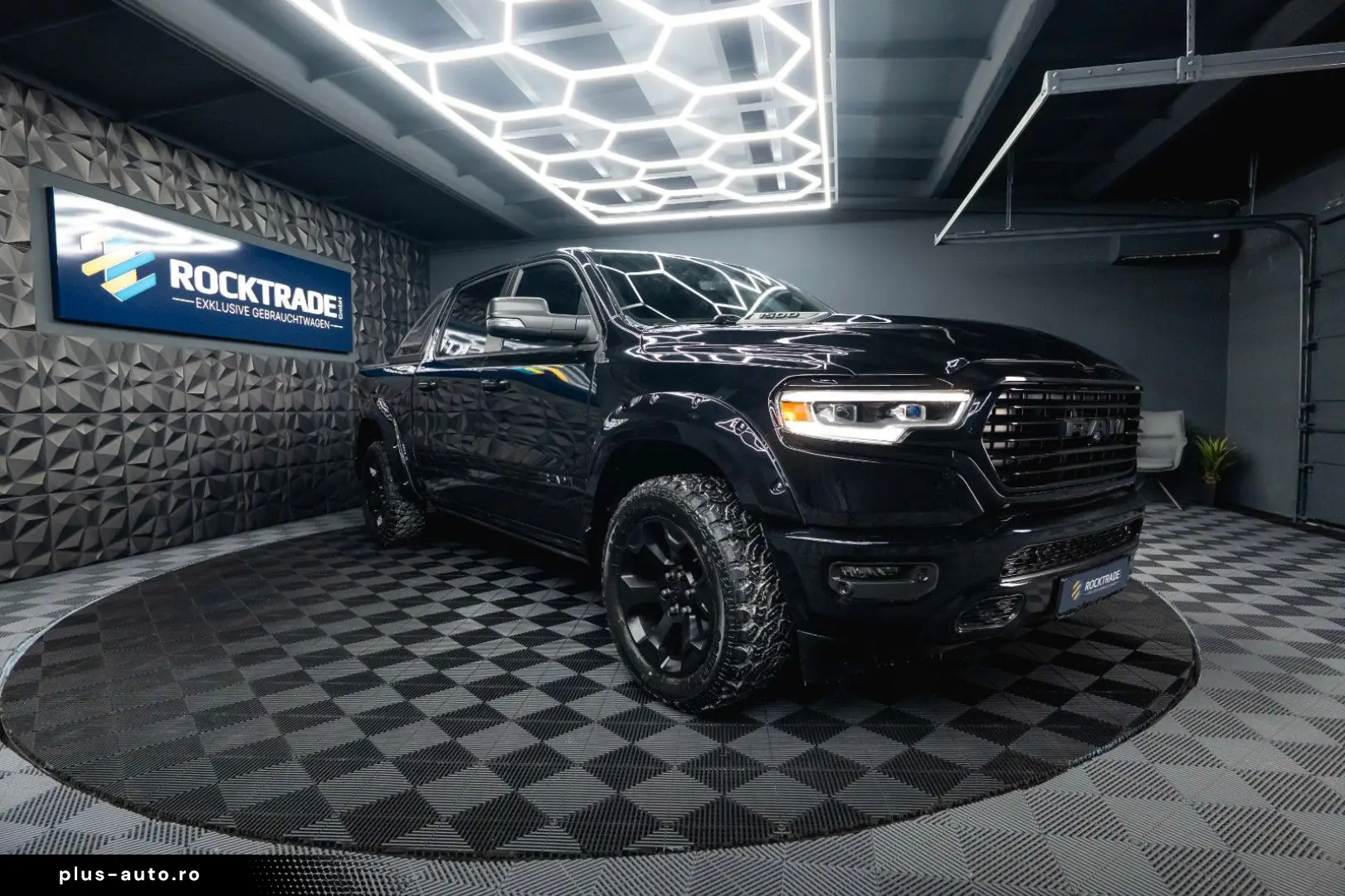 DODGE RAM 5.7 V8 HEMI 4x4 OFFROAD Night Limited 19%