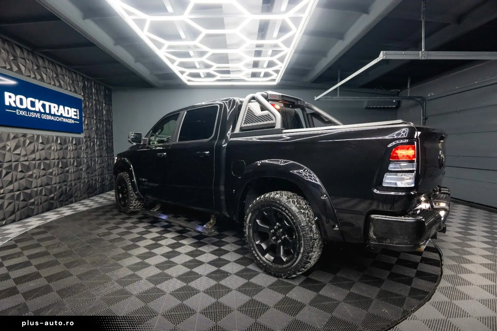 DODGE RAM 5.7 V8 HEMI 4x4 OFFROAD Night Limited 19%