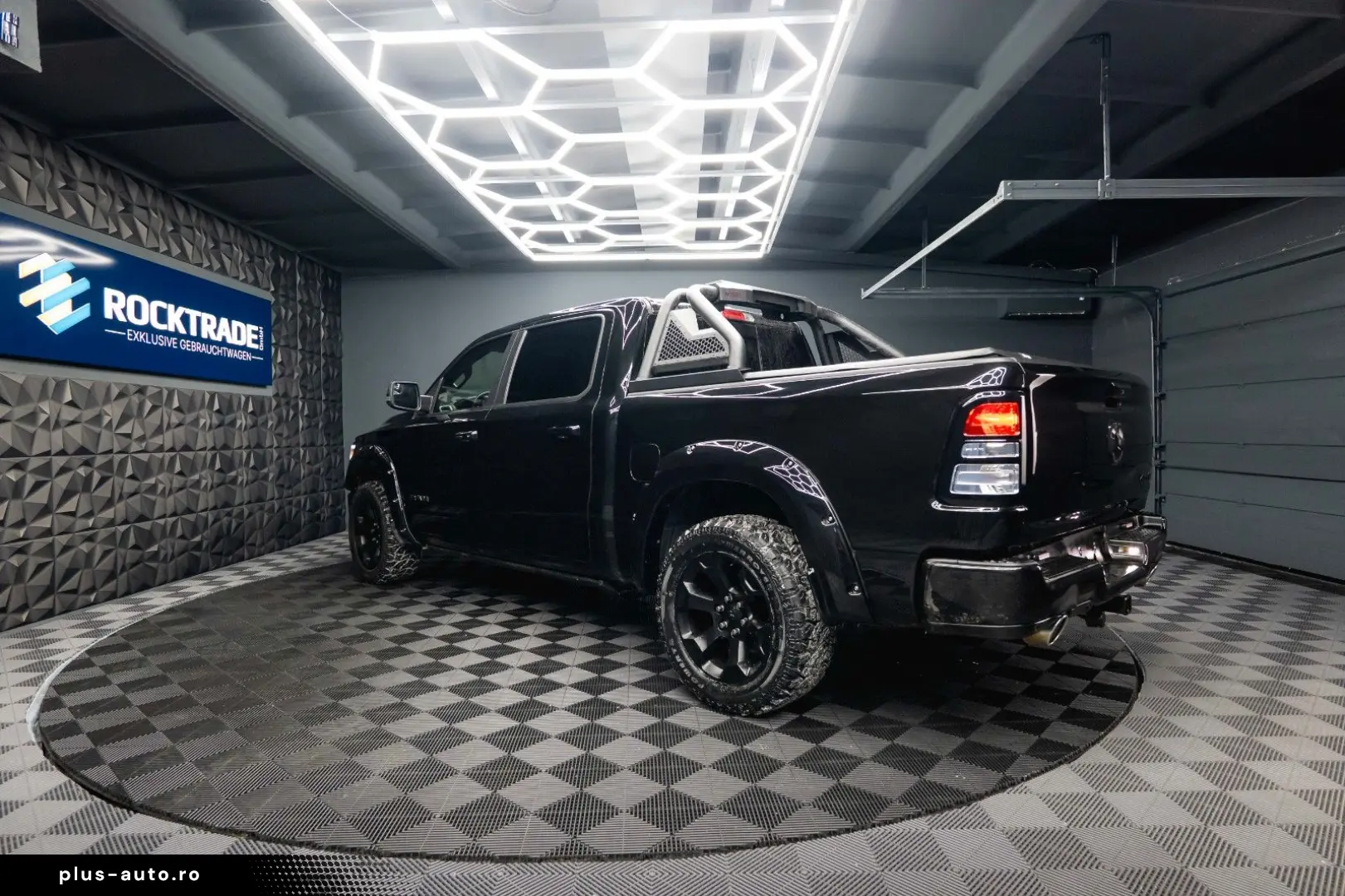 DODGE RAM 5.7 V8 HEMI 4x4 OFFROAD Night Limited 19%