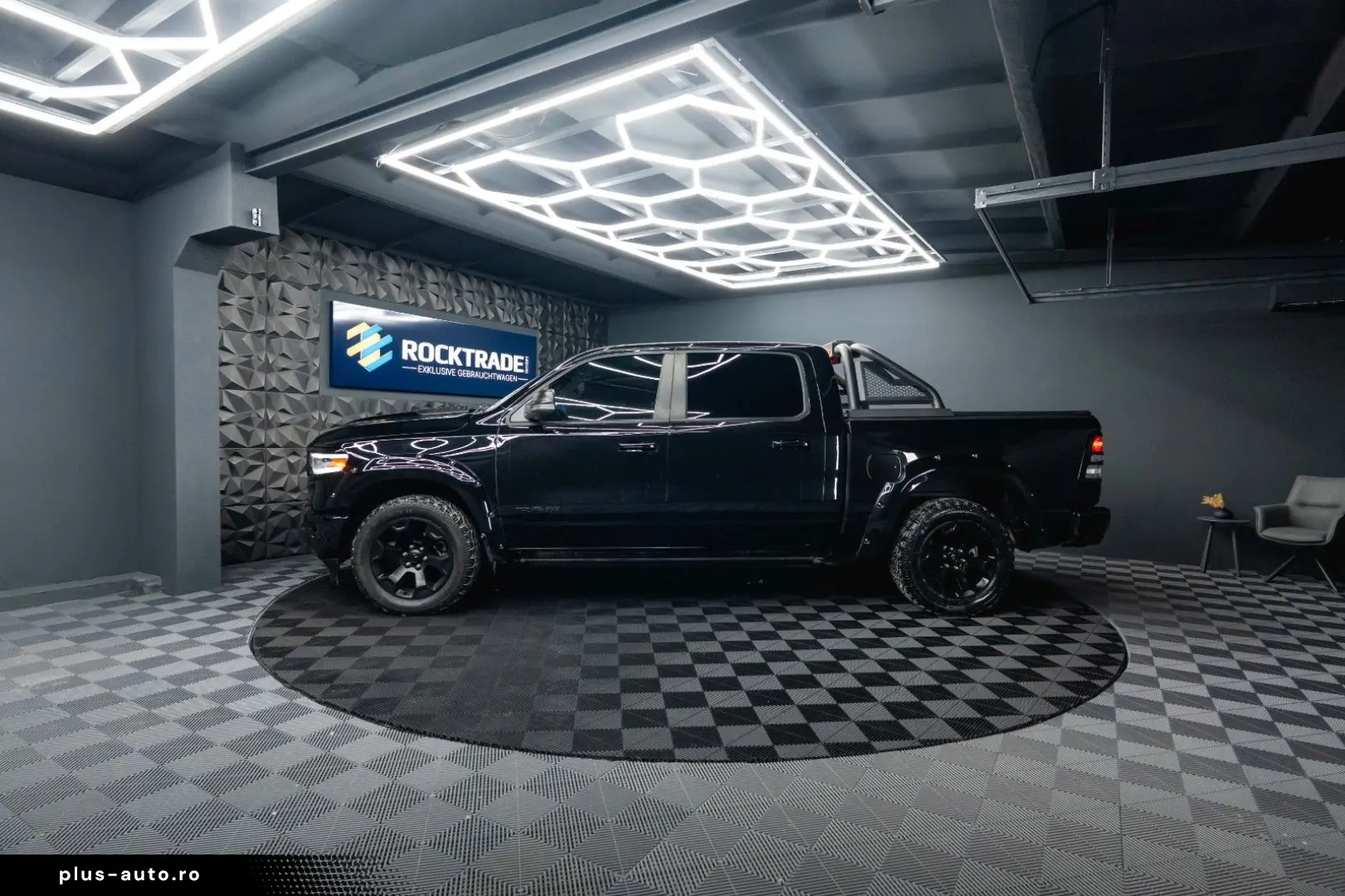 DODGE RAM 5.7 V8 HEMI 4x4 OFFROAD Night Limited 19%