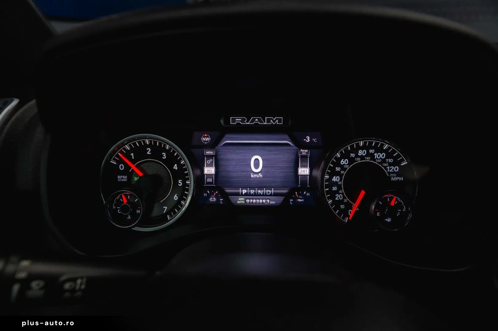 DODGE RAM 5.7 V8 HEMI 4x4 OFFROAD Night Limited 19%