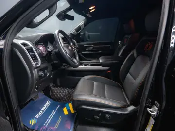 DODGE RAM 5.7 V8 HEMI 4x4 OFFROAD Night Limited 19%