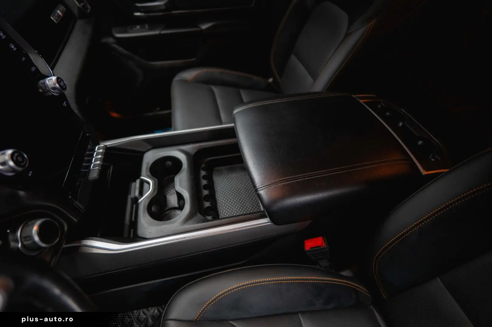 DODGE RAM 5.7 V8 HEMI 4x4 OFFROAD Night Limited 19%