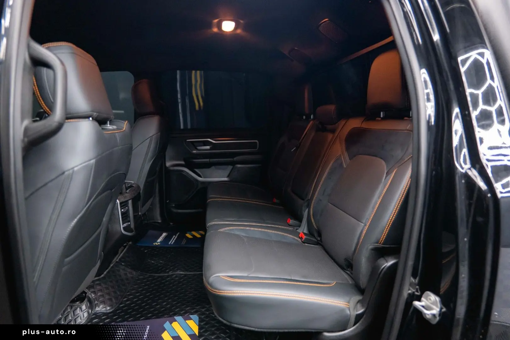 DODGE RAM 5.7 V8 HEMI 4x4 OFFROAD Night Limited 19%