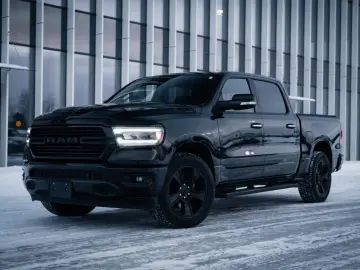 DODGE RAM 5 7 Hemi  4x4  Leder BLIS SHZ  Fernstart