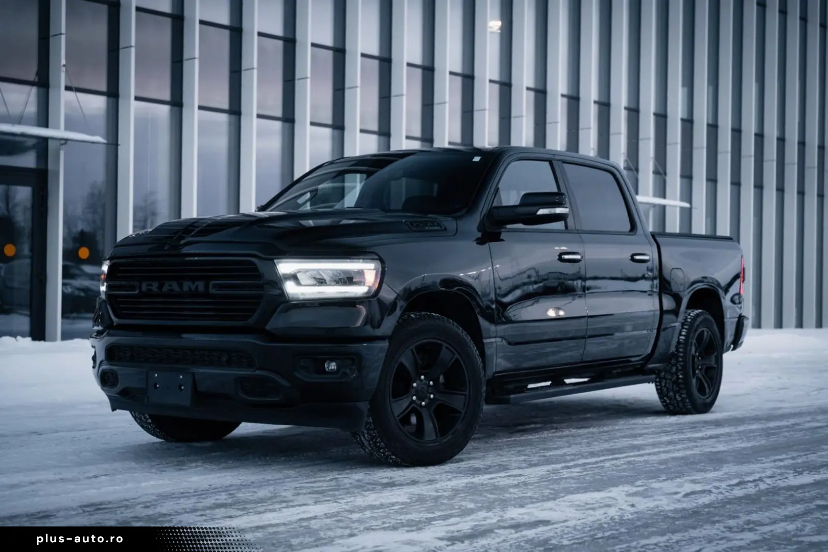 DODGE RAM 5 7 Hemi  4x4  Leder BLIS SHZ  Fernstart