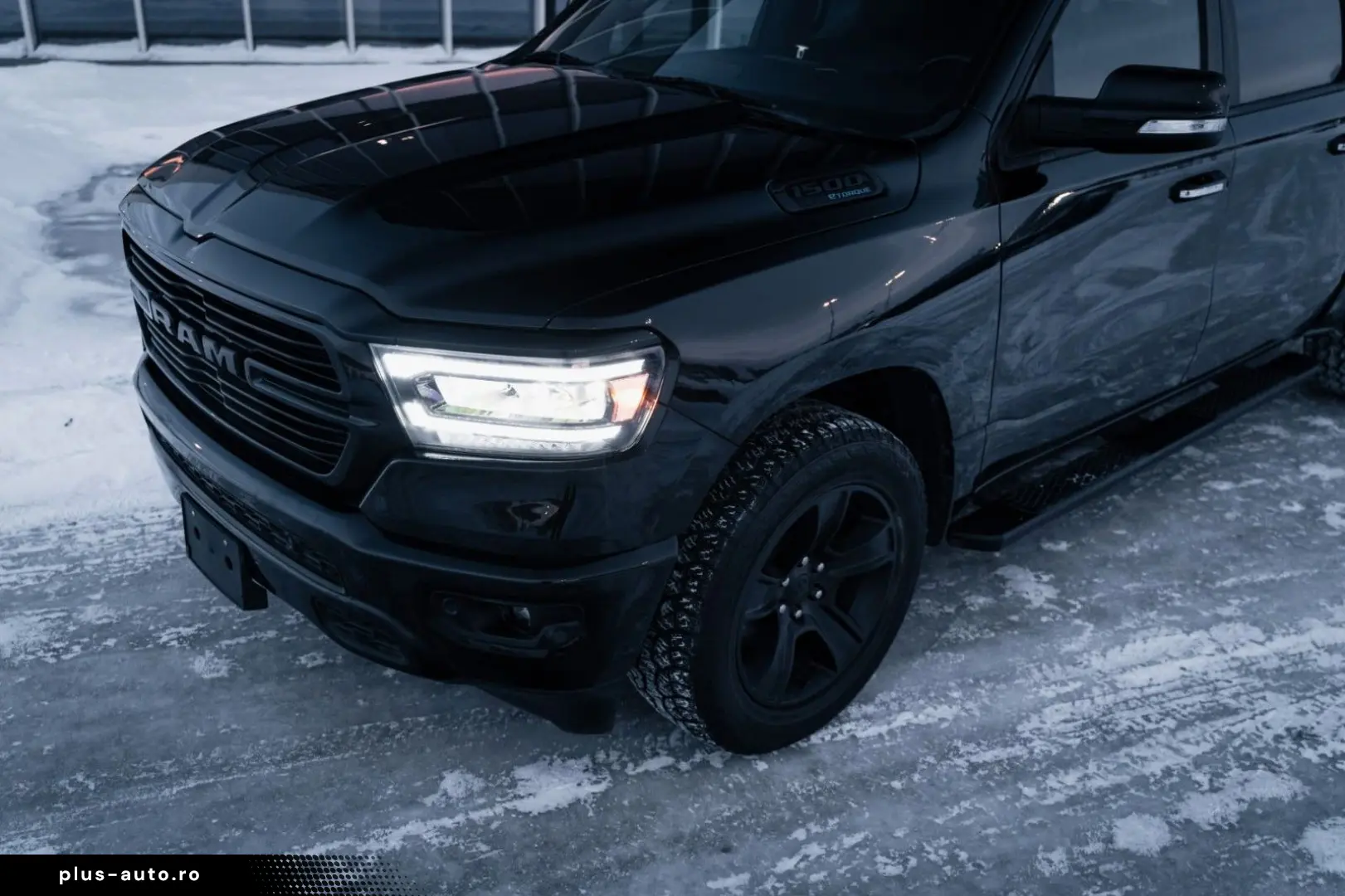 DODGE RAM 5 7 Hemi  4x4  Leder BLIS SHZ  Fernstart