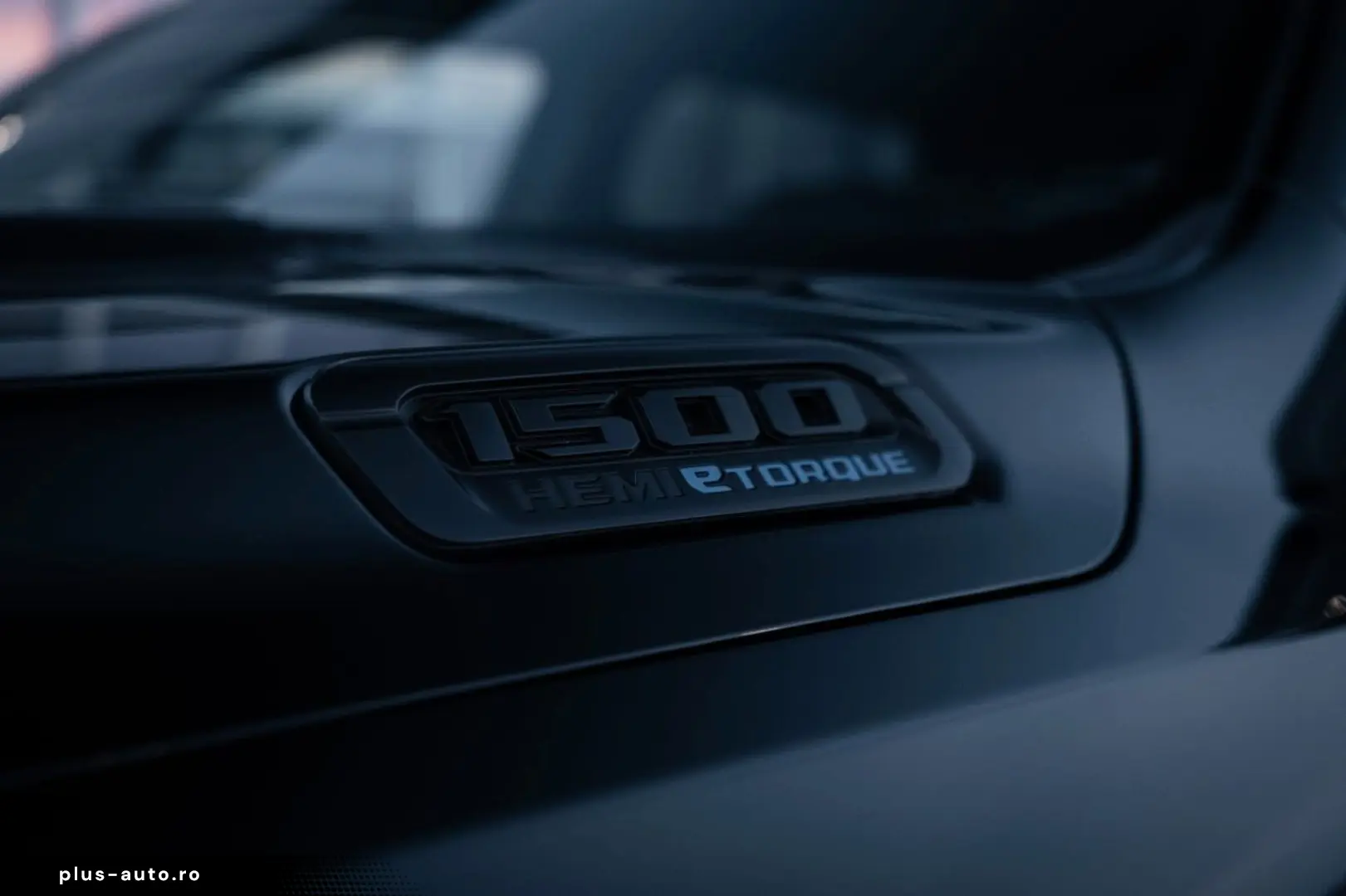 DODGE RAM 5 7 Hemi  4x4  Leder BLIS SHZ  Fernstart