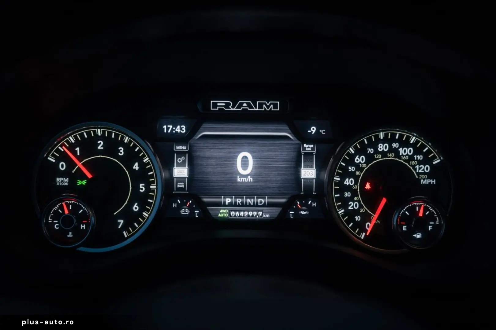 DODGE RAM 5 7 Hemi  4x4  Leder BLIS SHZ  Fernstart